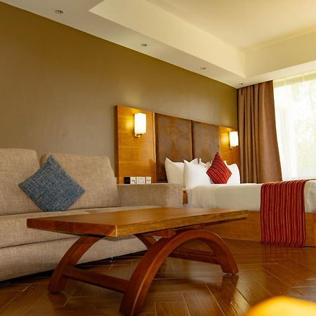 The Alps Hotel Накуру Екстериор снимка