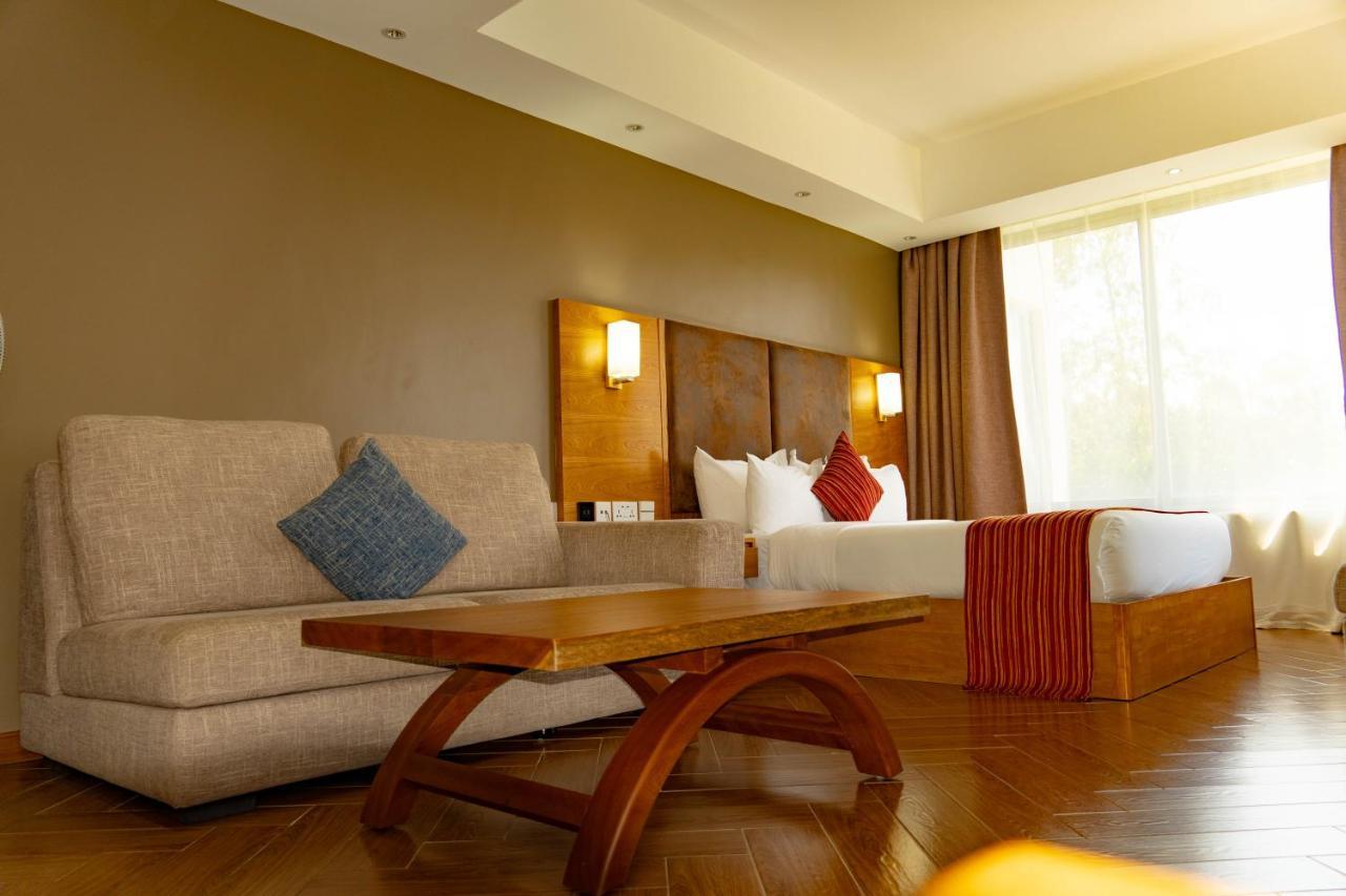 The Alps Hotel Накуру Екстериор снимка