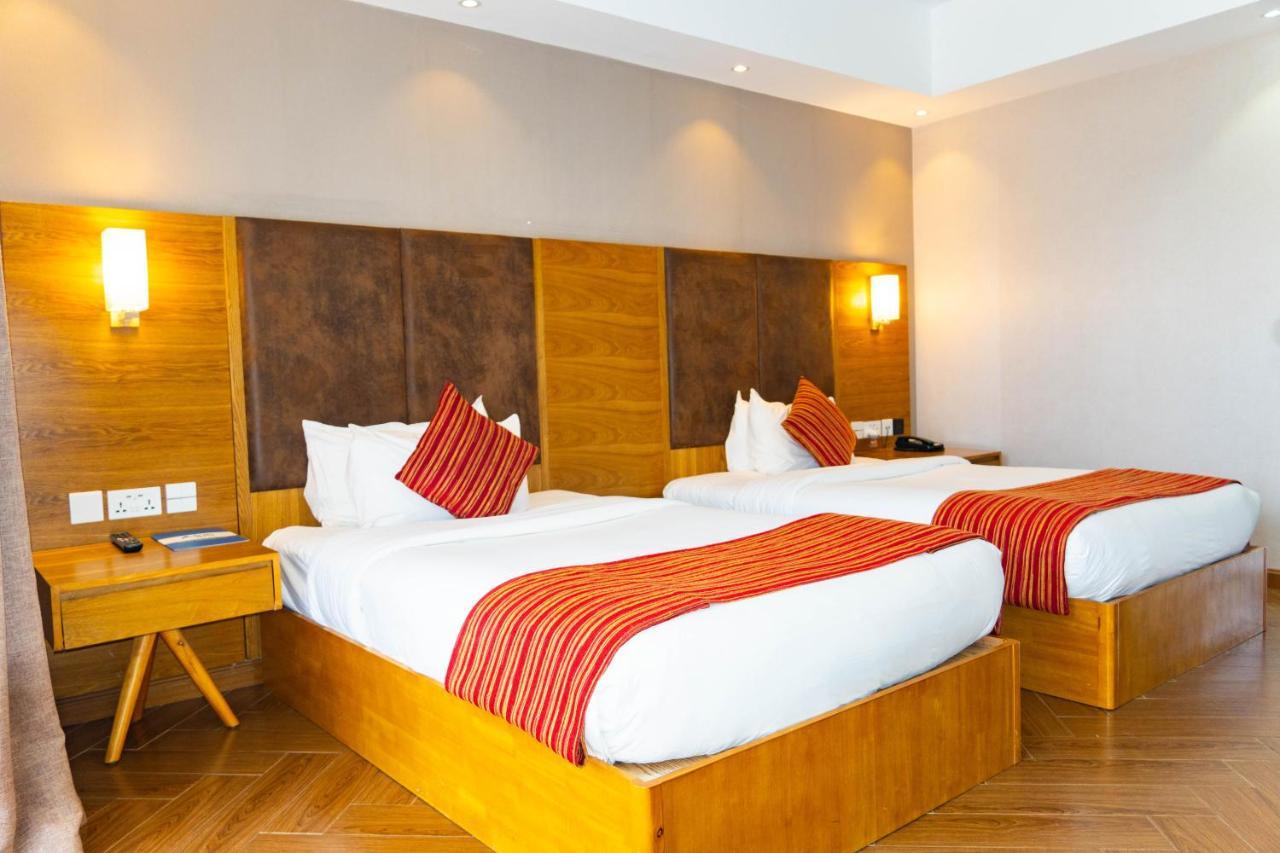 The Alps Hotel Накуру Екстериор снимка