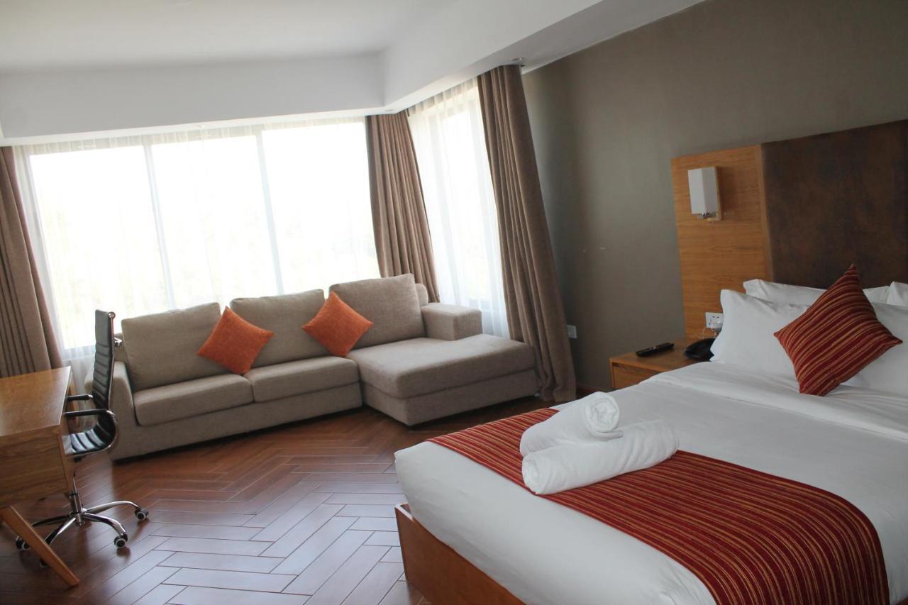The Alps Hotel Накуру Екстериор снимка